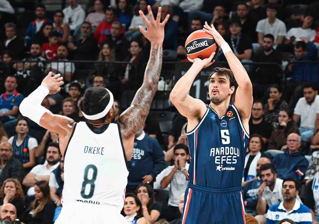Anadolu Efes Kızılyıldız sınavında: Hedef seriyi sürdürmek