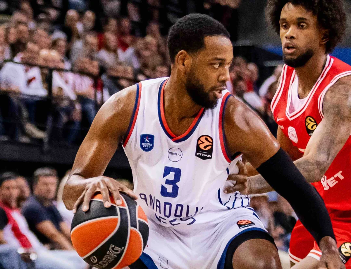Anadolu Efes, Olympiacos deplasmanında farklı yenildi