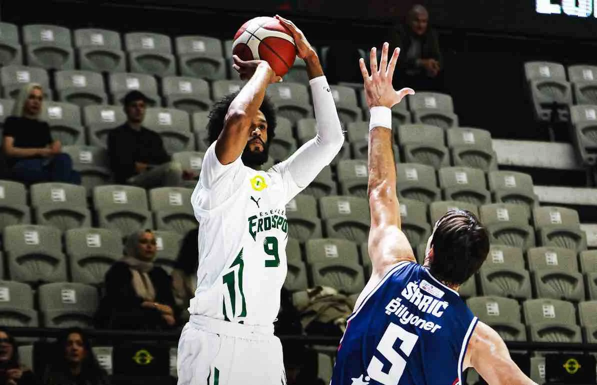 Esenler Erokspor, Anadolu Efes'i devirdi