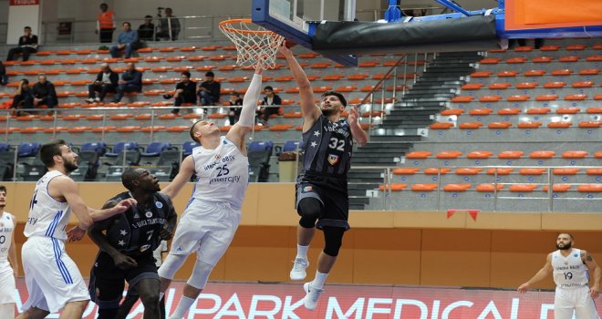 İstanbul Büyükşehir, Dinamo Tbilisi karşısında