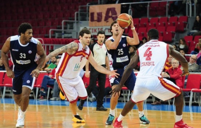 İstanbul Büyükşehir, Galatasaray'ı devirdi