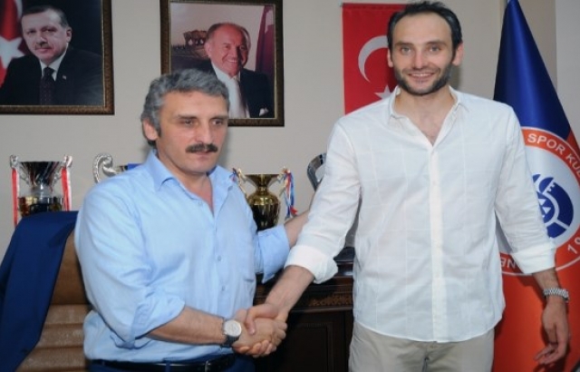 İstanbul Büyükşehir transfere devam ediyor