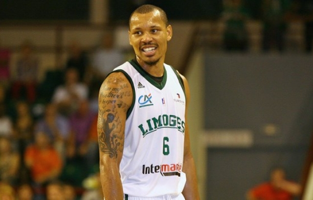 İstanbul Büyükşehir'de Swann gitti Acker geldi