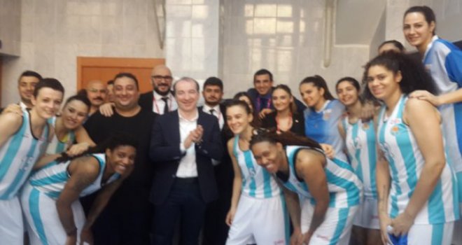 İstanbul Üniversitesi başladı, Adana Aski bitirdi