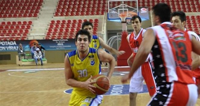 İstanbulspor Beylikdüzü'nde bir ayrılık bir transfer