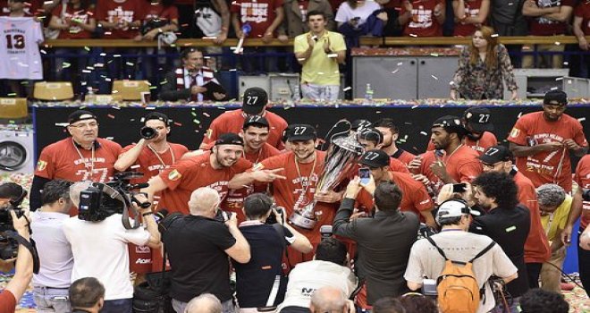 İtalya'da şampiyon EA7 Emperio Armani Milano