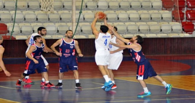 İzmir Büyükşehir, Mersin Büyükşehir'e yetişemedi...