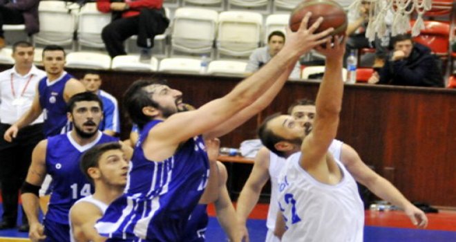 İzmir Büyükşehir son çeyrekte farka koştu