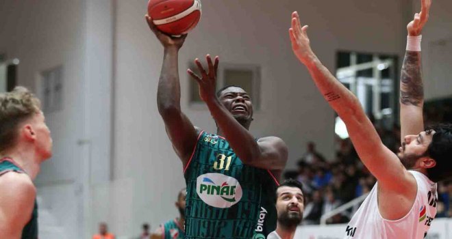 İzmir derbisinde kazanan Aliağa Petkimspor