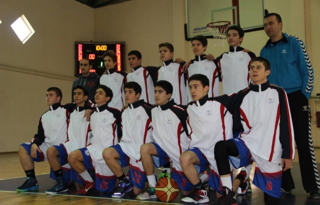 İzmir İl Karması yarı final gruplarında...