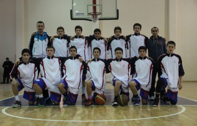 İzmir Küçük Erkek İl Karması finalde