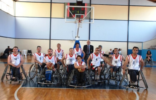 İzmir Üniversitesi Karşıyaka Engelliler'in galibiyet serisi devam ediyor