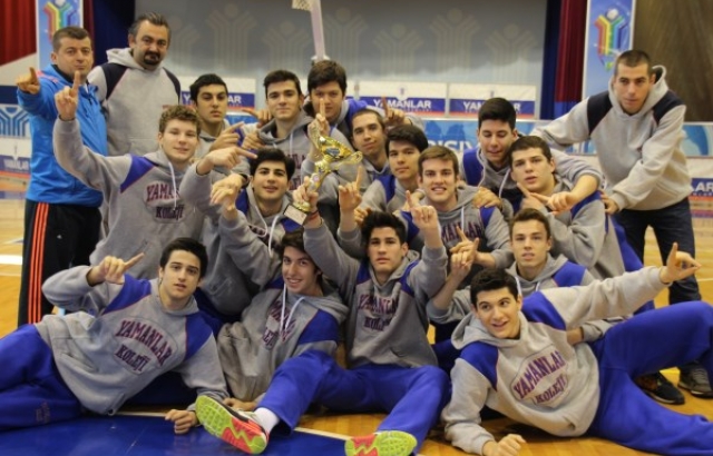 İzmir'de liselerde şampiyon Yamanlar