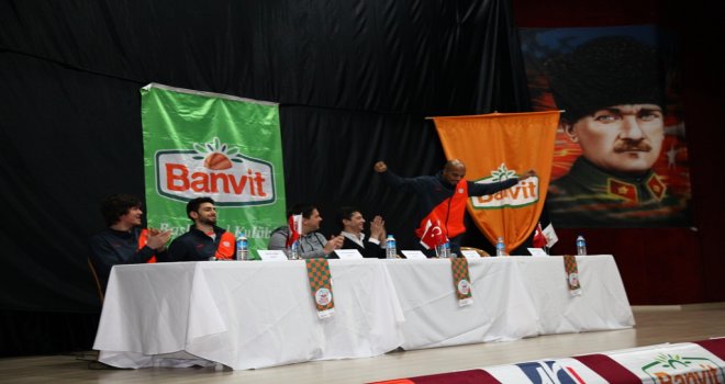 Jordan Theodore, Ankara'nın Bağları eşliğinde oynadı...