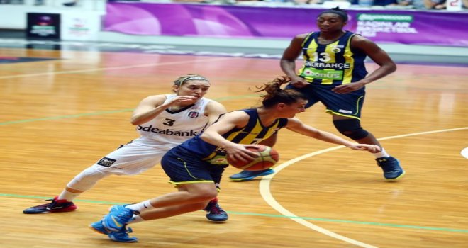 Kadınların derbisinin kazananı Fenerbahçe