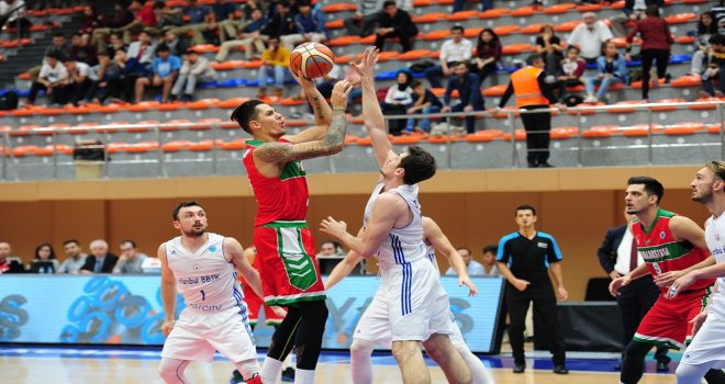 Kaf Kaf, 100.galibiyet için sahada