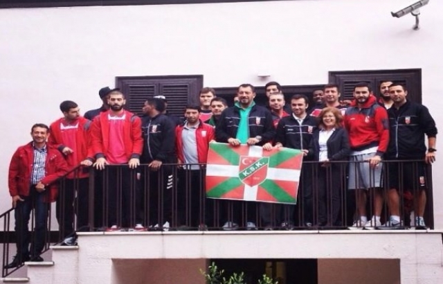 Kaf Kaf, Atatürk'ün evini ziyaret etti