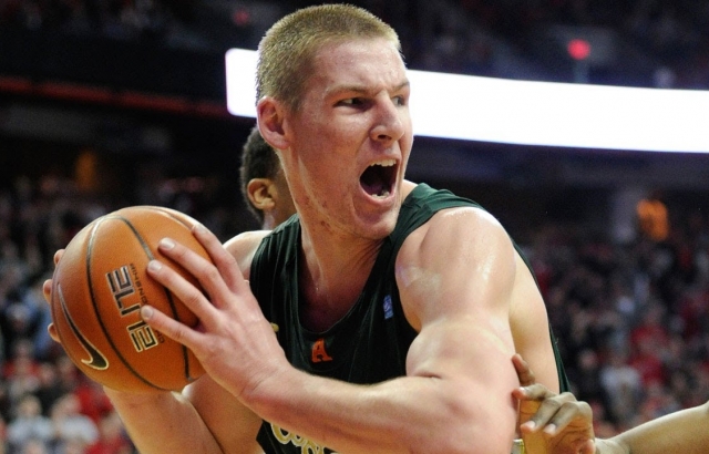 Kaf Kaf Colton Iverson'a sonunda imzayı attırdı...