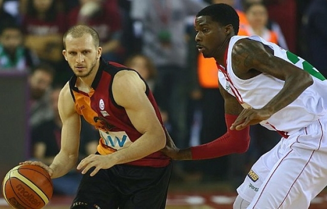 Kaf Kaf İzmir'de Aslanı avladı...