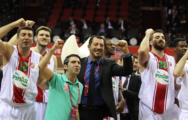 Kaf Kaf kupaya gözünü dikti