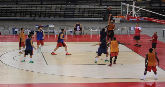 Kaf Kaf, Olympiacos karşısında