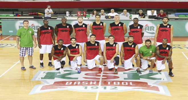 Kaf Kaf'ın kombinelerine yoğun ilgi...