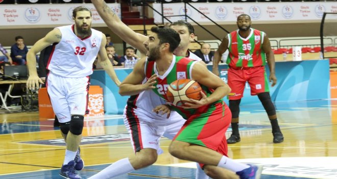 Kaf Kaf'ta Erdi ameliyat oldu