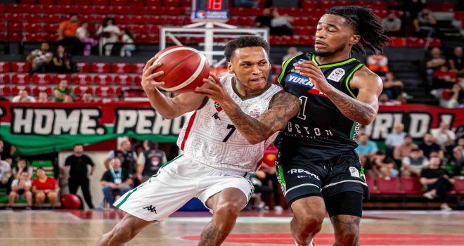 Karşıyaka, Merkezefendi Belediyesi Basket'i rahat geçti