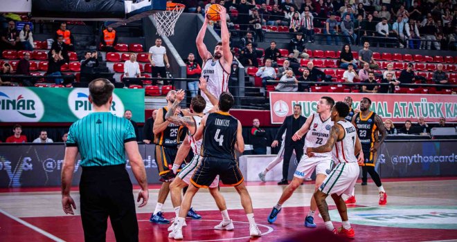 Karşıyaka Promitheas Patras'ı elinden kaçırdı