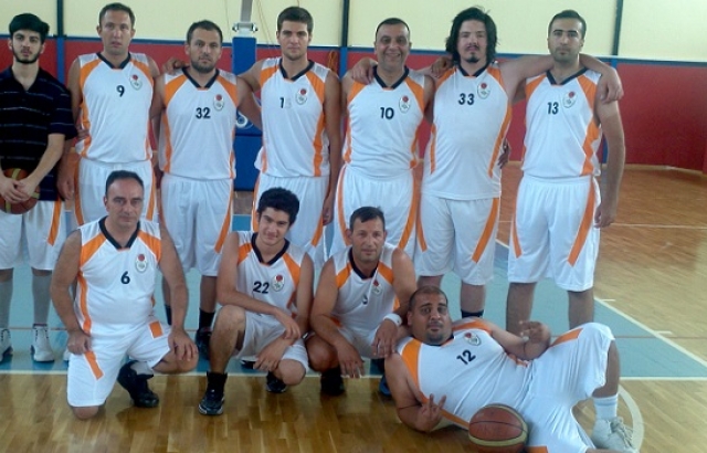 KARŞIYAKA STARLARI BASKETBOLDE FİNAL GRUBUNA YÜKSELDİ