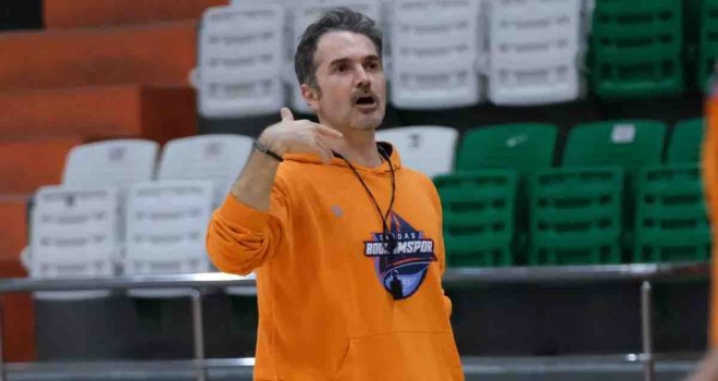 Karşıyaka'da Ahmet Çakı dümene geçti