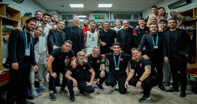 Karşıyaka'da oyuncular antrenmana çıkmadı...