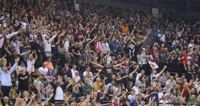 Karşıyakalı taraftarlardan finalde deplasman yasağı kalksın talebi