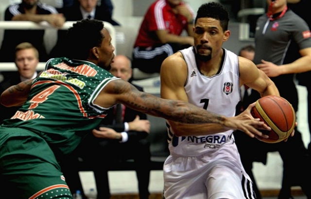 Kartal, Banvit'i avladı...