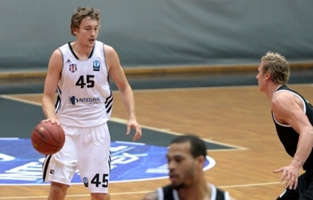 Kartal, Letonya'da 2.yarıda kanatlandı