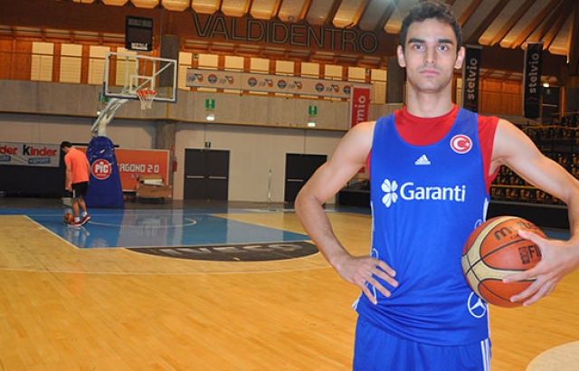 Kartal Özmızrak:''Tek hedefim A Milli Takım''