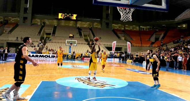 Kavga çıktı 5 oyuncuyla maç tamamlandı