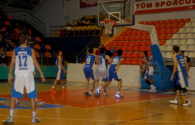 Kepez Basketbol'dan önemli galibiyet