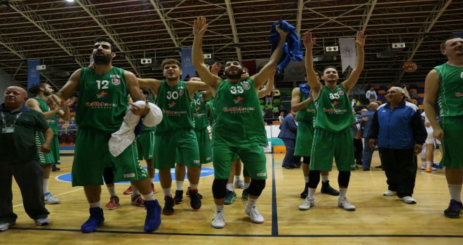 Kepez Belediyespor liderliğe yükseldi