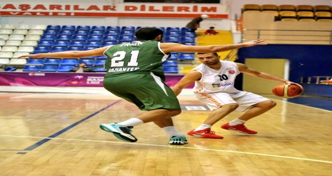 Kepez Belediyespor, Mersin Büyükşehir'i devirdi