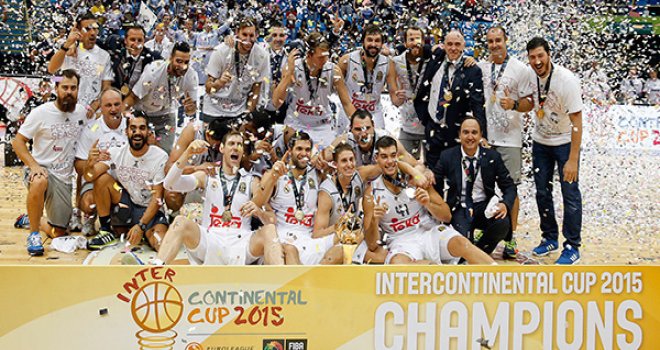 Kıtalararası Kupa'nın sahibi Real Madrid