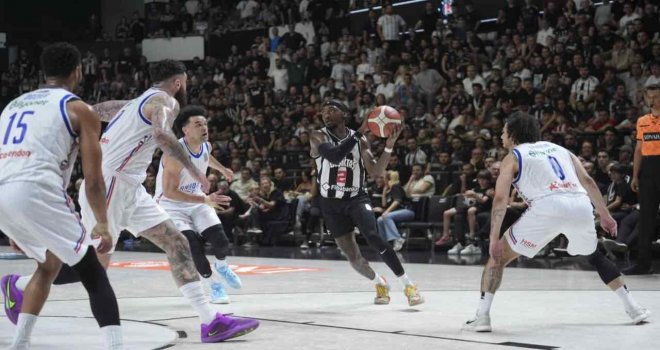 Larkin coştu, Anadolu Efes 1-0 öne geçti