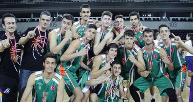 Liselerde Avcılar Doğa Lisesi ve Florya Doğa Anadolu Lisesi zirvede tamamladı