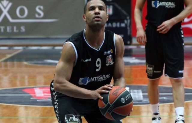 Lofton: Çok pratik yapıyorum, son saniyeler için kendimi hazırlıyorum