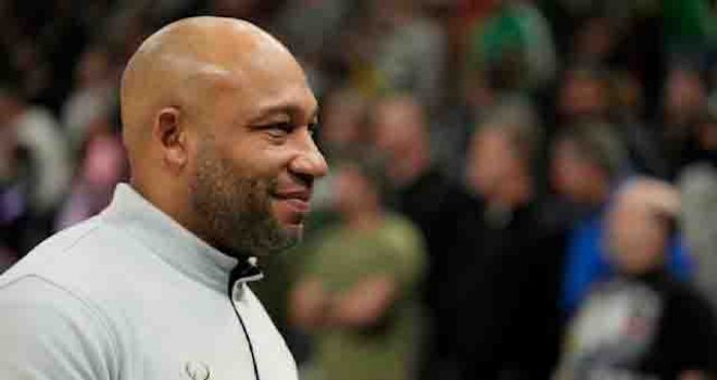 Los Angeles Lakers'a yeni antrenör