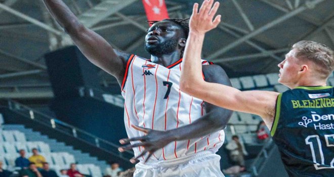 Manisa Basket evinde galip