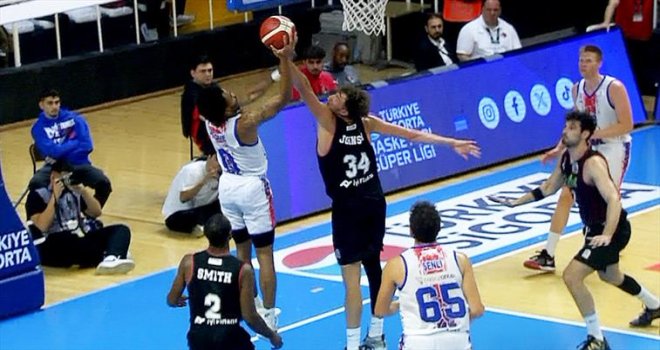 Manisa Basket, İstanbul'da farklı kazandı