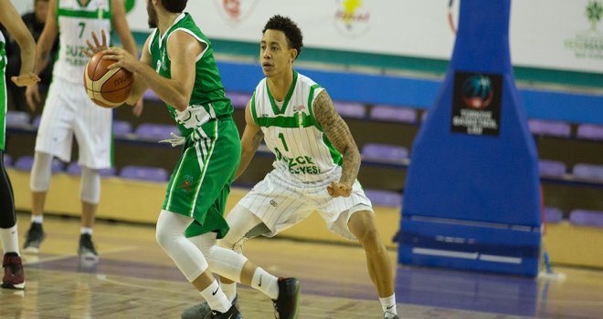 Manisa Büyükşehir yabancılarını aldı