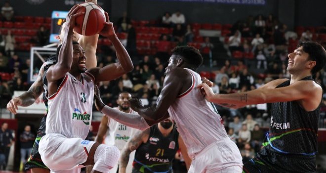 McCollum şov yaptı derbiyi Pınar KSK kazandı