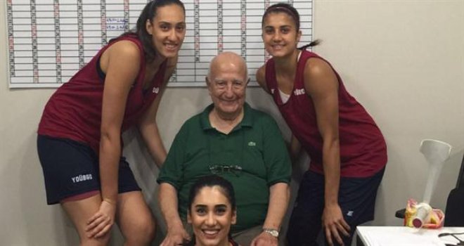 Mehmet Baturalp Yakın Doğu Üniversitesi BGD'yi ziyaret etti